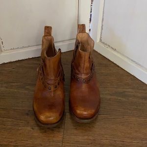 BedStu boots new w/out tag
